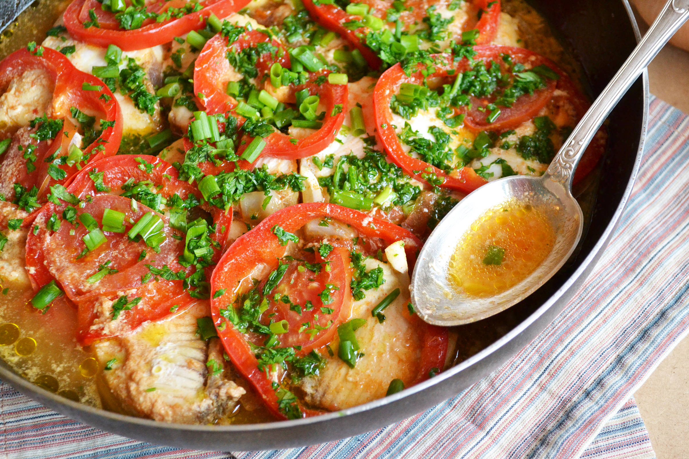 Diferenças entre Peixe Ensopado e Moqueca