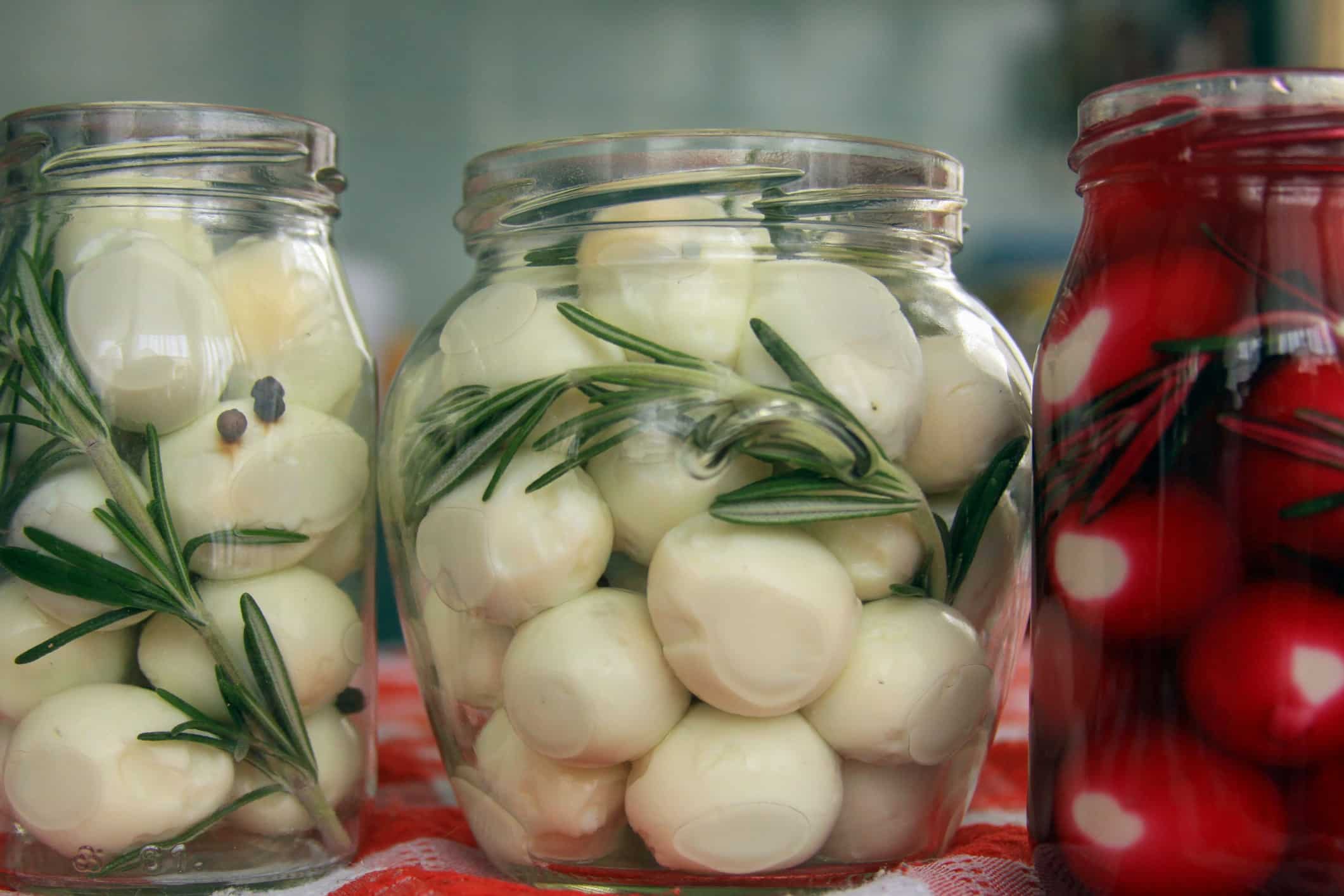 como fazer ovo em conserva