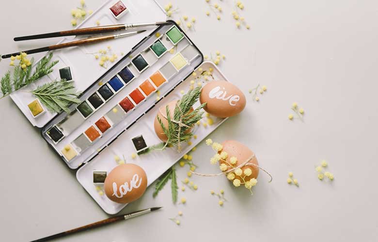 Técnicas de Pintura para Ovos de Páscoa: Do Guache ao Esmalte