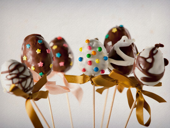 Técnicas de Pintura para Ovos de Páscoa: Do Guache ao Esmalte