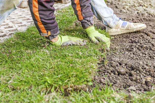 como instalar grama sintética na terra