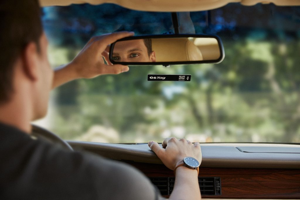 como instalar o tag no parabrisa