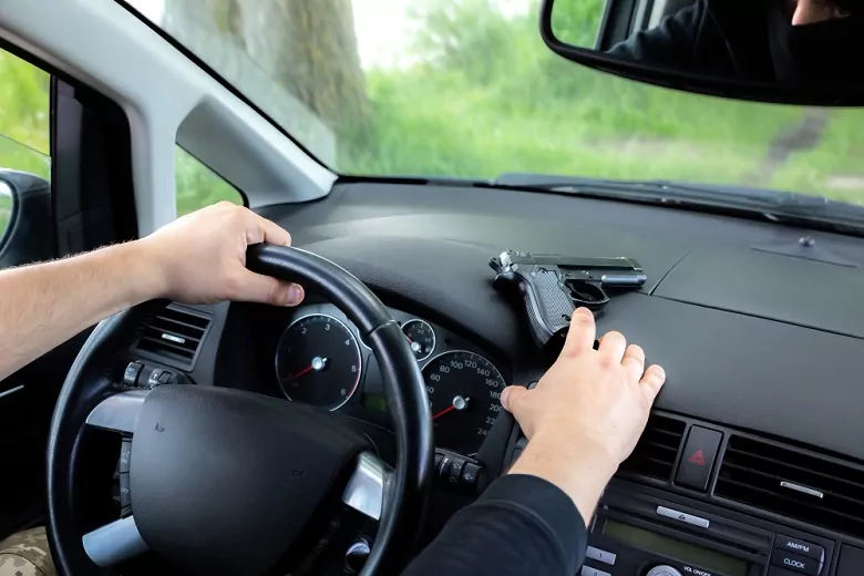 3. Os Melhores Lugares para Esconder um Rastreador no Carro