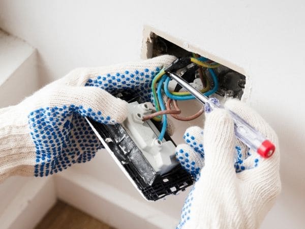 Como Identificar e Conectar Corretamente os Fios Fase