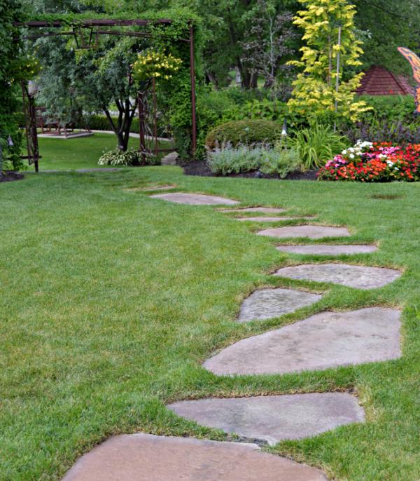 como instalar um caminho de pedras no jardim