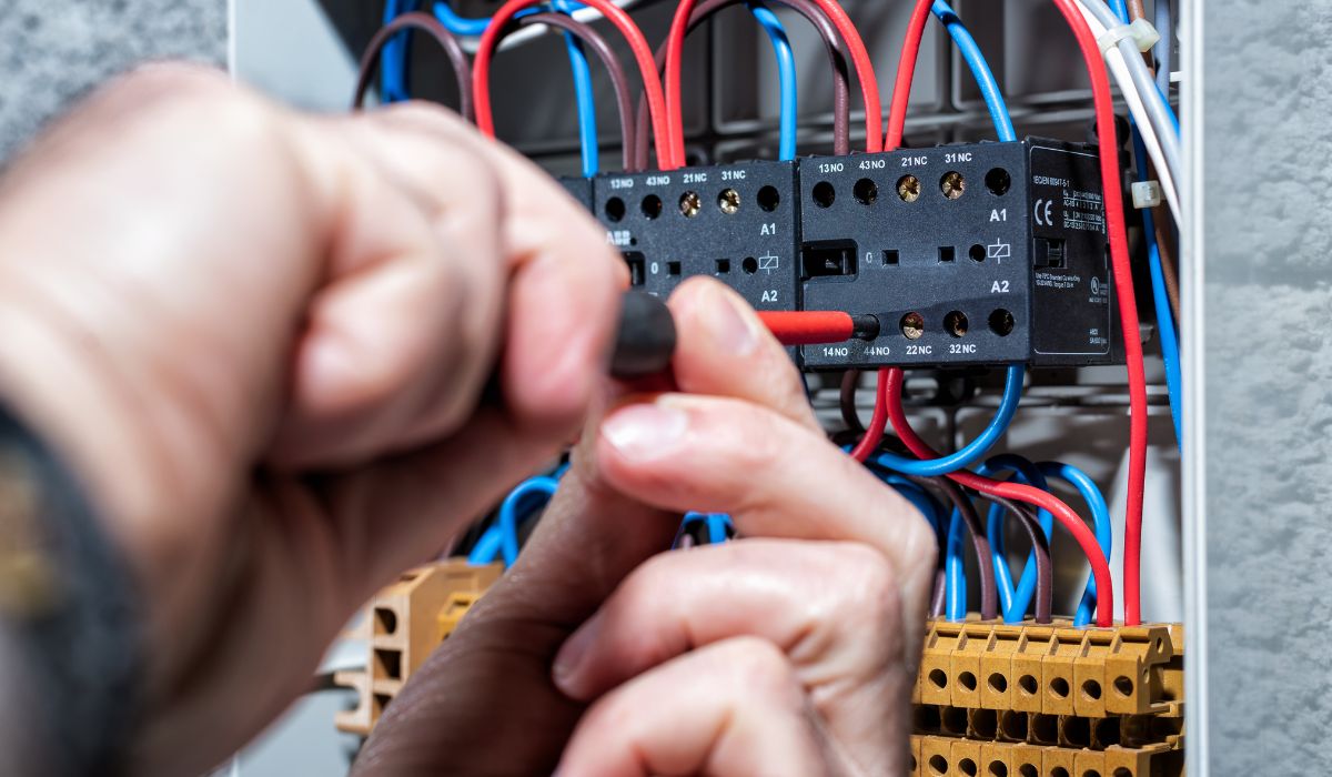 Segurança Elétrica: Evitando Acidentes na Instalação de Disjuntores