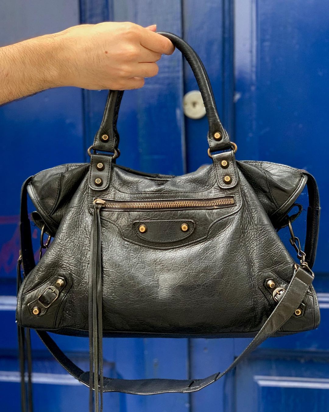 Como Identificar e Tratar Mofo em Bolsas de Couro: Guia Prático