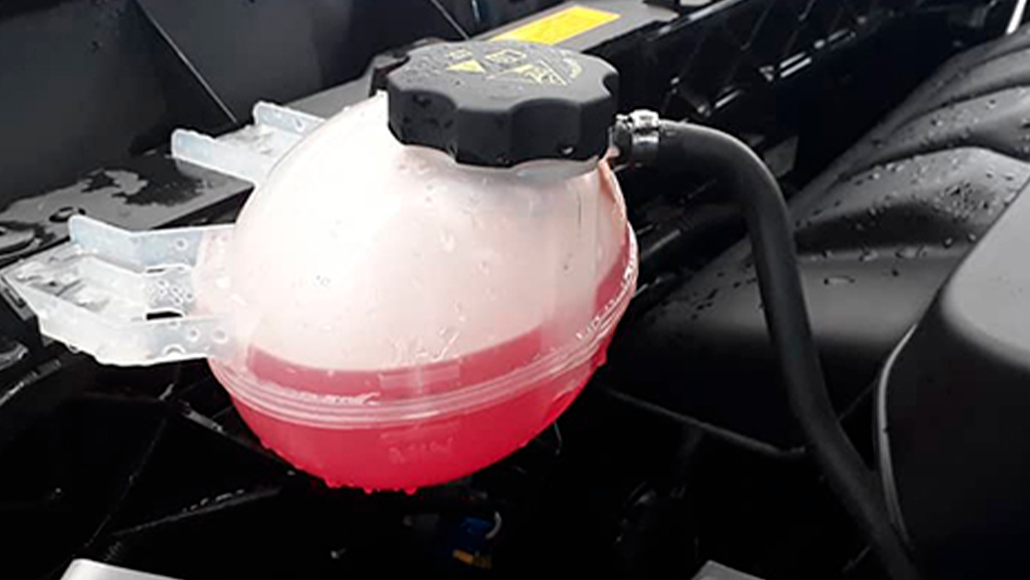 Como Identificar e Resolver Vazamentos no Radiador do Carro