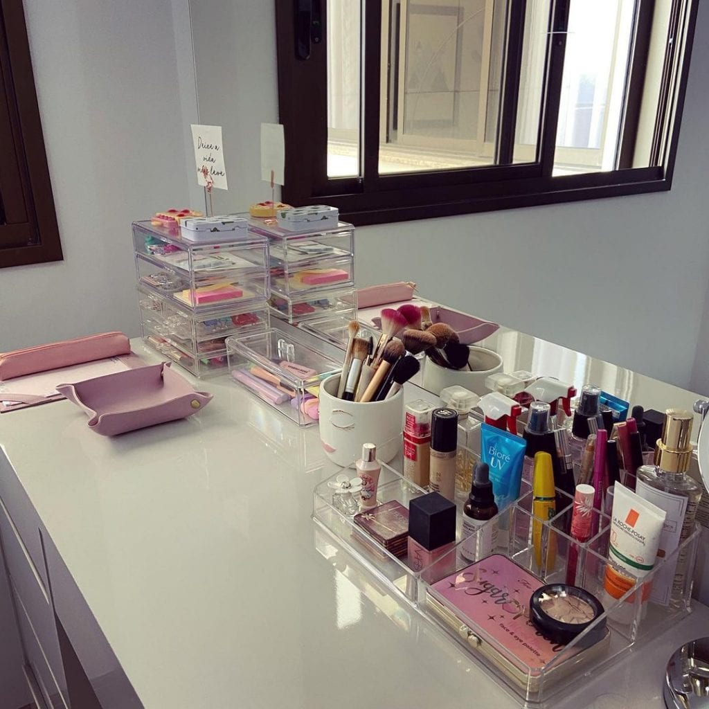 Guia Completo de Organizadores Essenciais para Sua Penteadeira