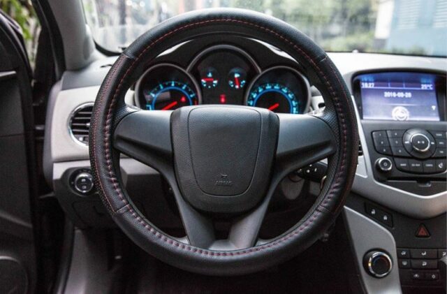 Tendências de Cores e Materiais para o Interior do Carro em 2025