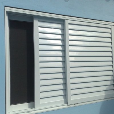 como pintar janelas de metal