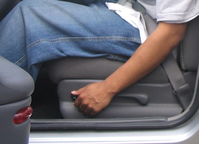 Como ajustar os espelhos retrovisores para eliminar pontos cegos