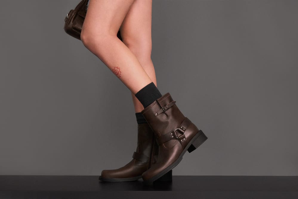 bota cano curto com saia