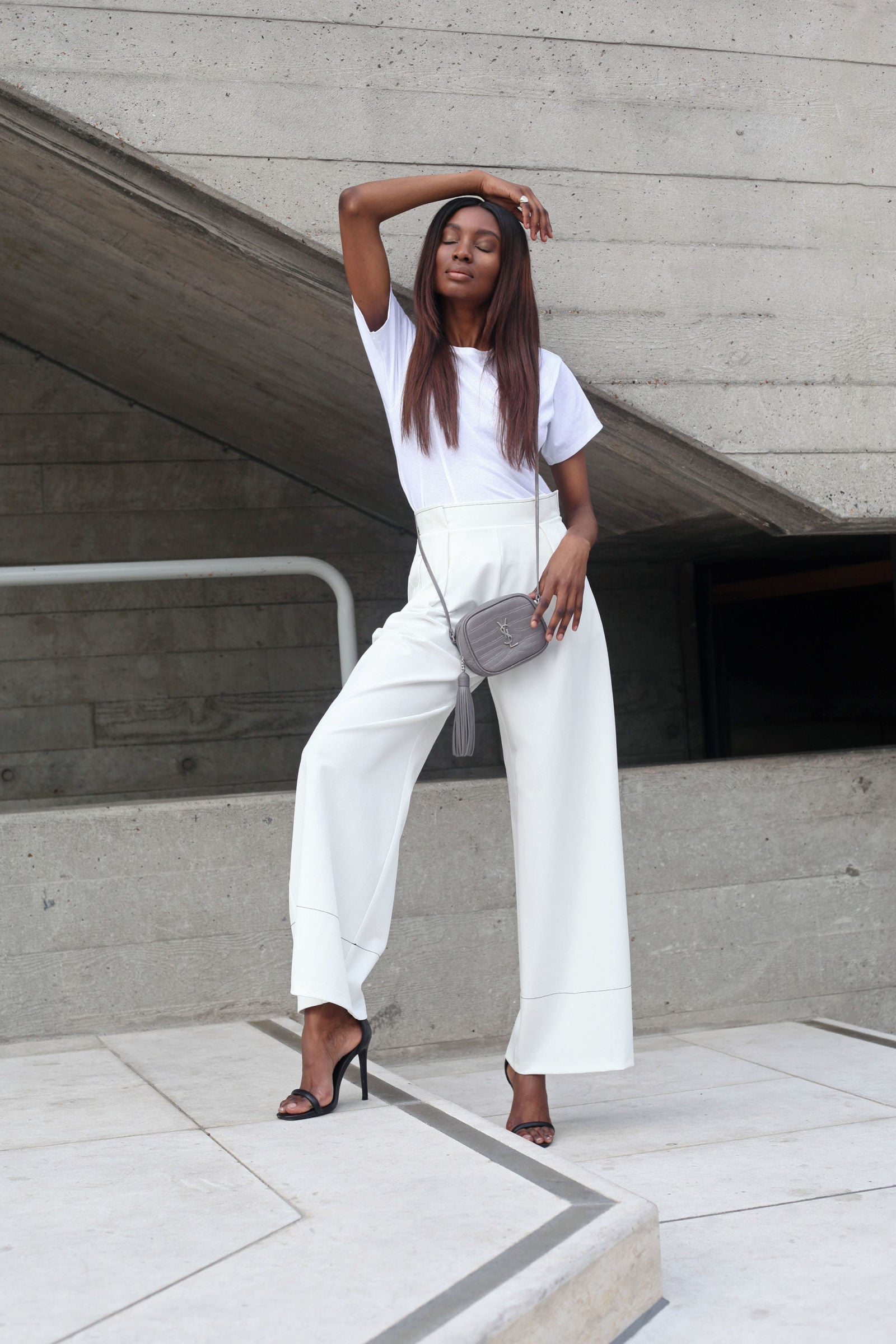 quiet luxury calça branca