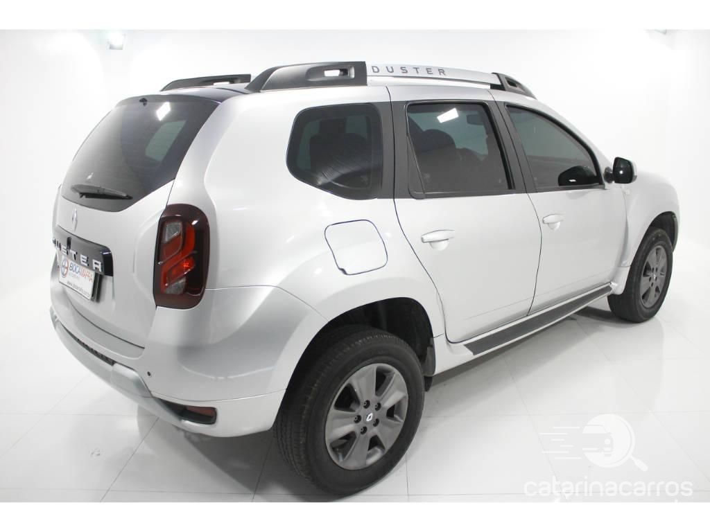 conforto e espaço do carro popular