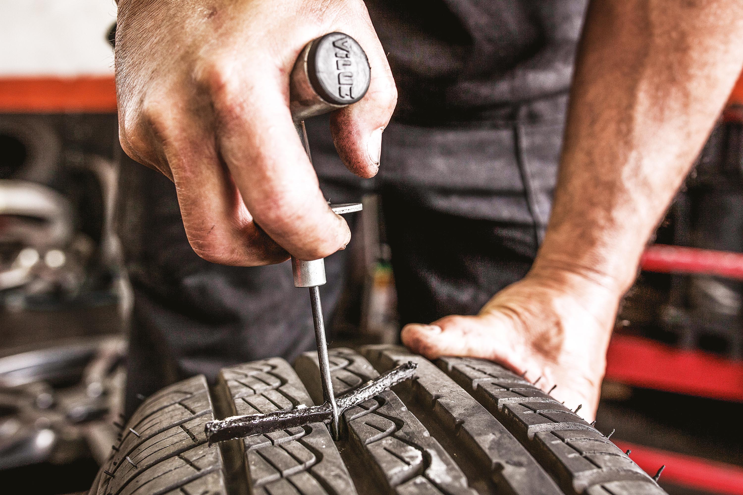 conserto de pneu furado