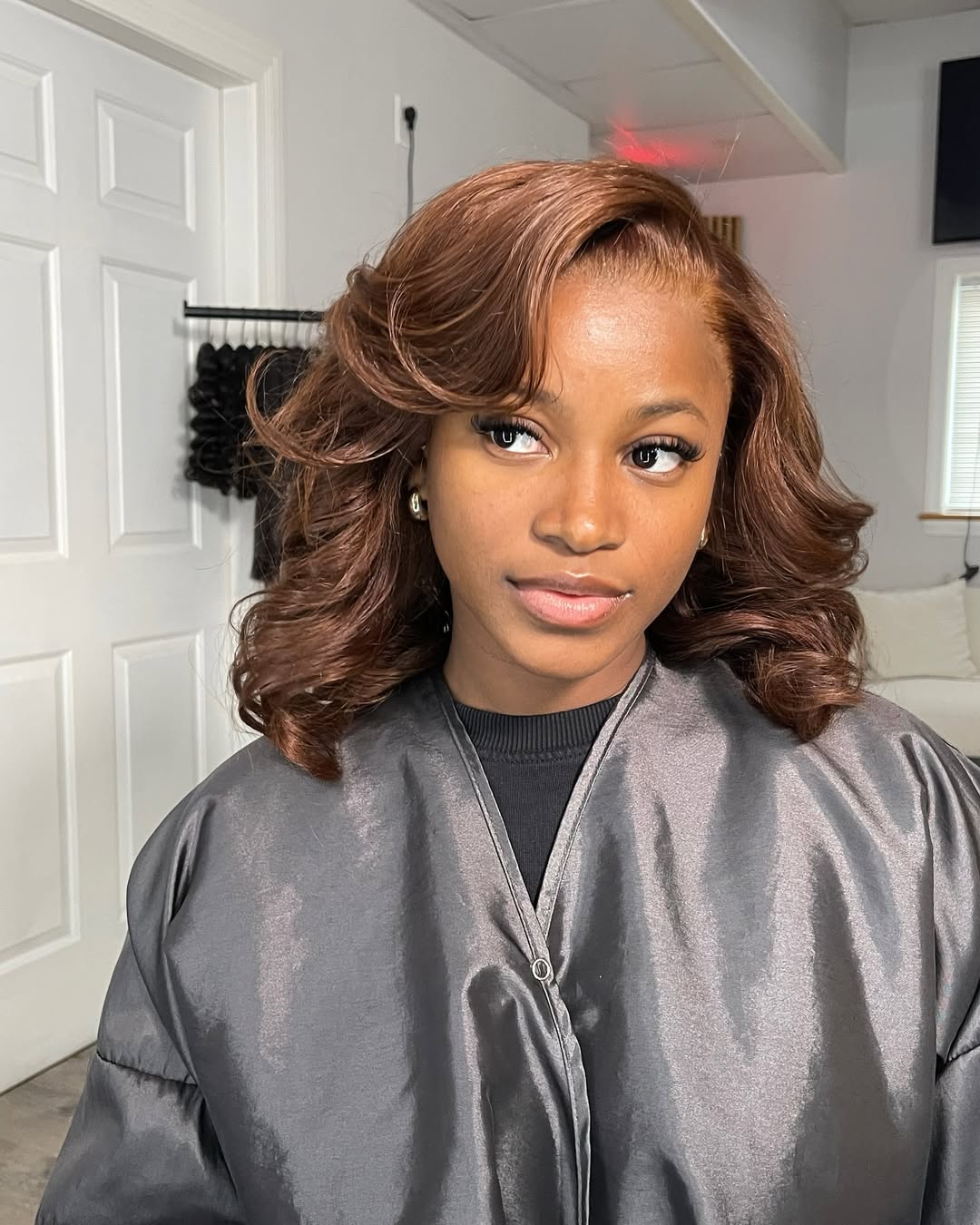 Como Cobrir Cabelos Brancos com Tinta Chocolate: Dicas e Truques