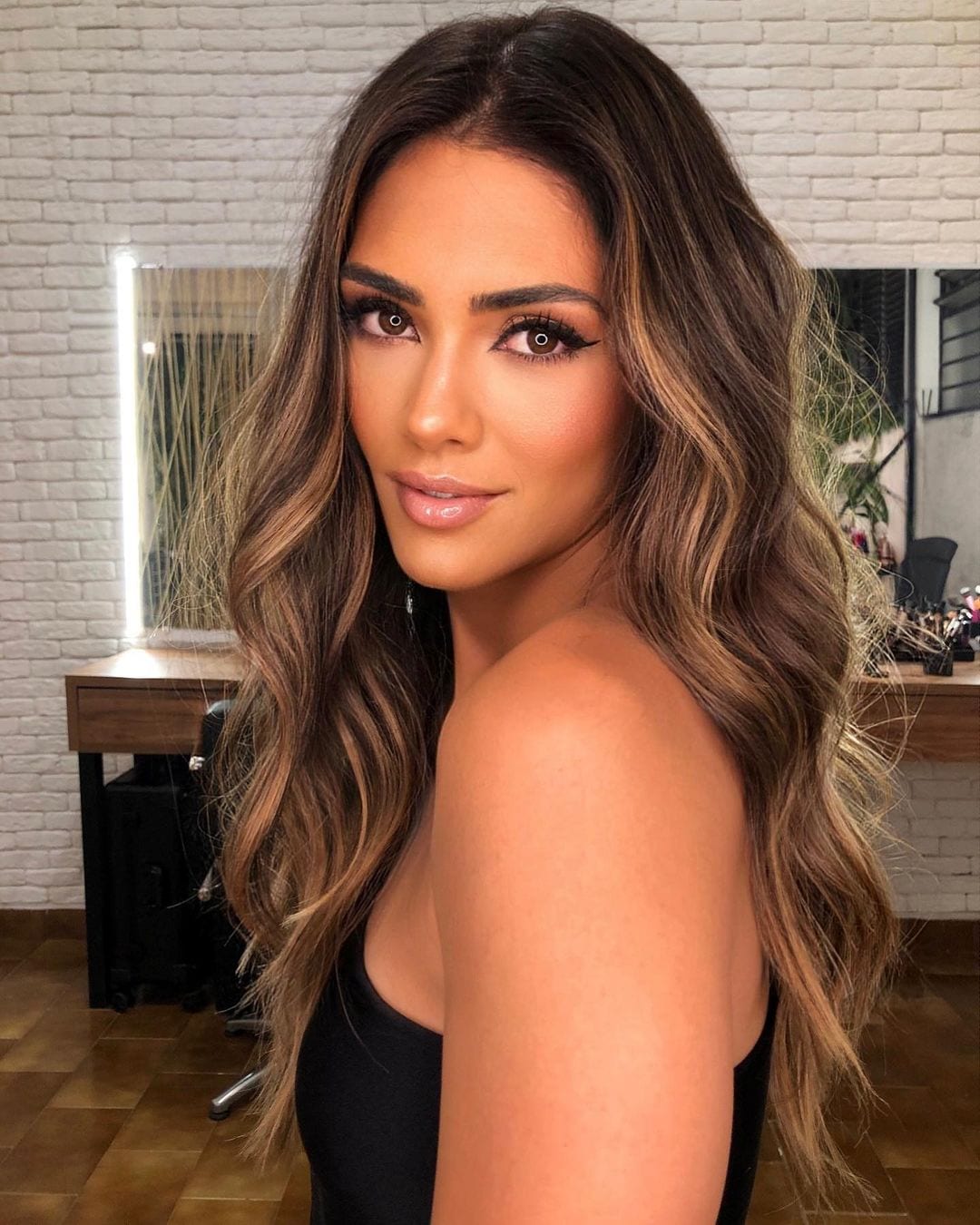 Cuidados essenciais para cabelos coloridos em tons quentes