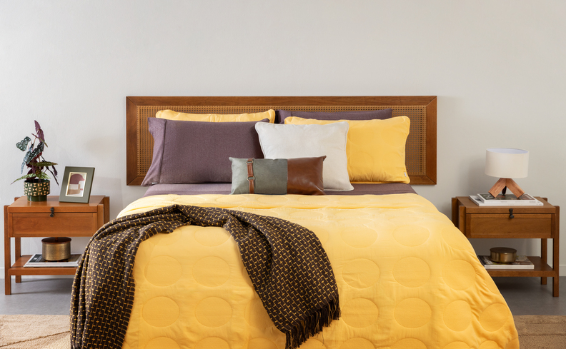combinação amarelo mostarda e cinza decoração