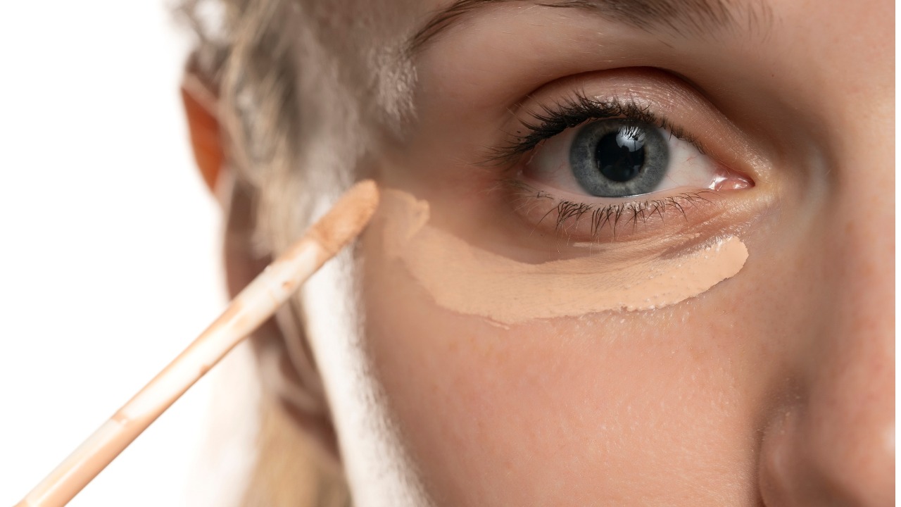 Corretivo Líquido vs. Cremoso: Qual o Melhor Para Você?