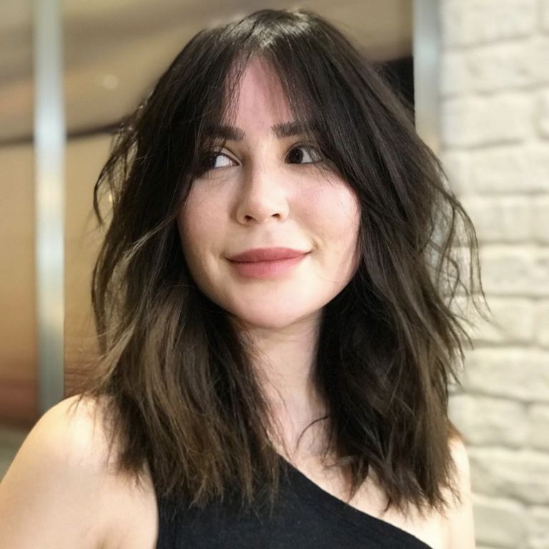 corte cabelo médio liso com franja