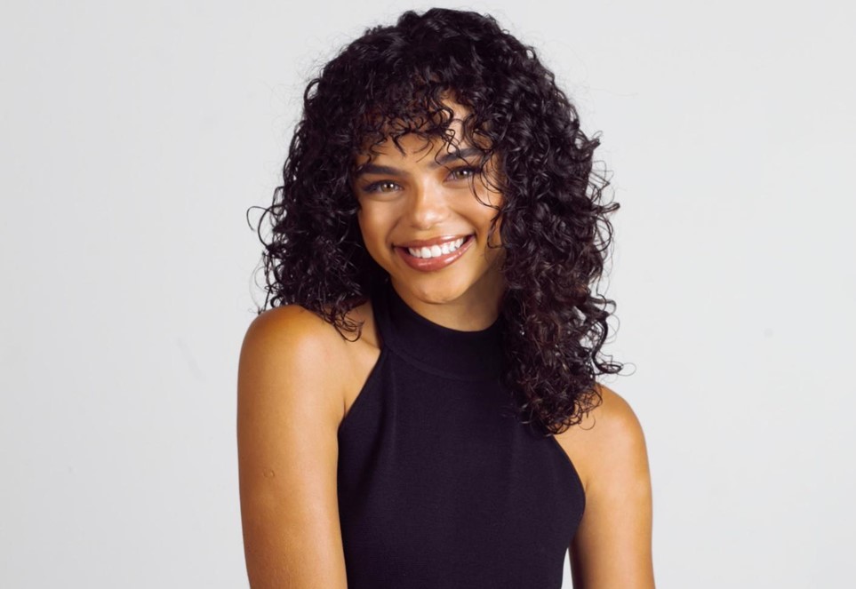 corte em camadas vs corte reto para cabelo ondulado