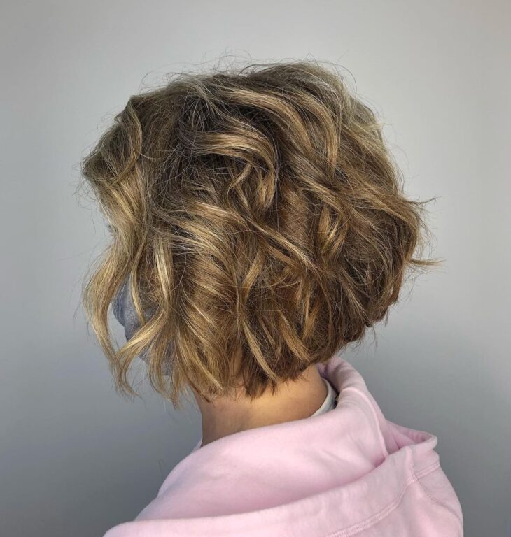 corte cabelo ondulado curto feminino