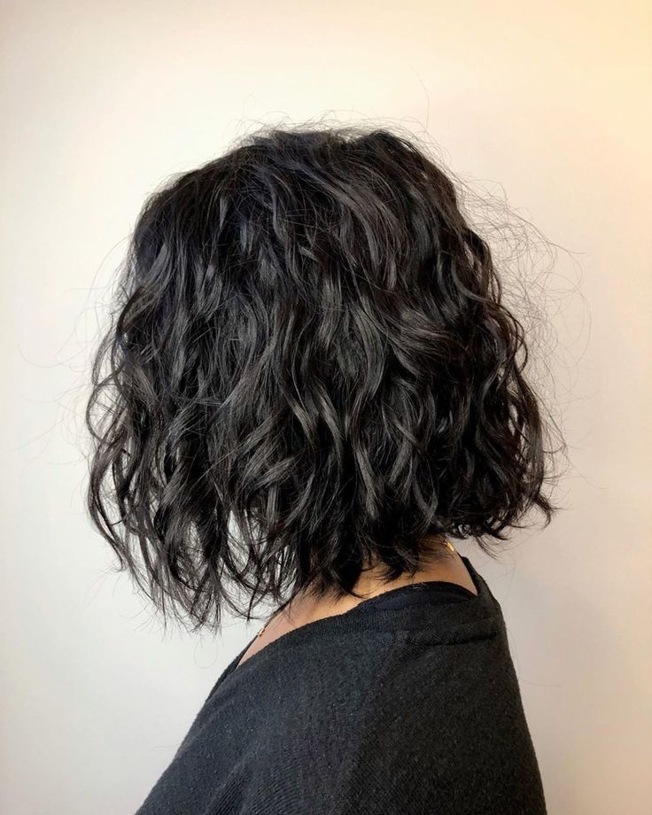 bob cut para cabelo ondulado curto