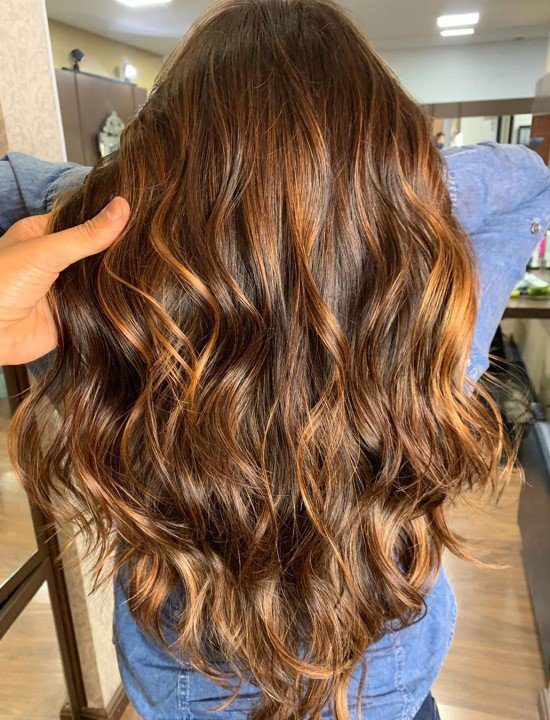melhor corte para cabelo ondulado longo