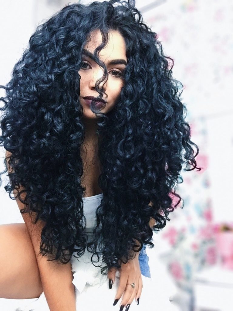 corte que rejuvenesce cabelo ondulado