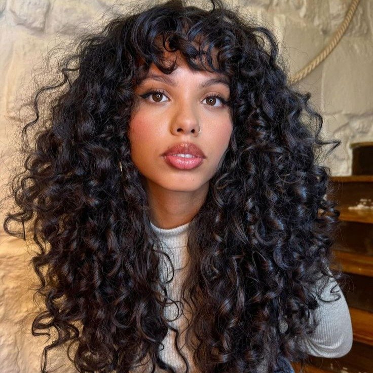corte em u cabelo cacheado