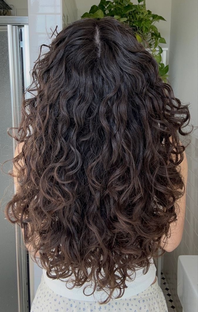 corte em u com camadas cabelo cacheado