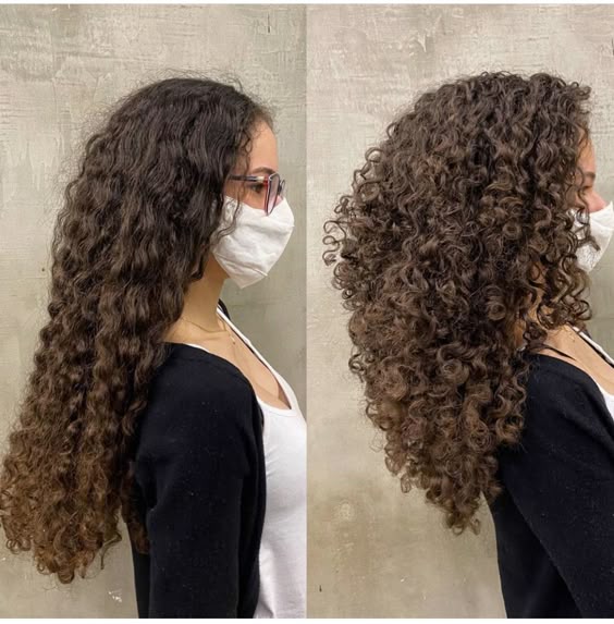 como cortar cabelo cacheado em u
