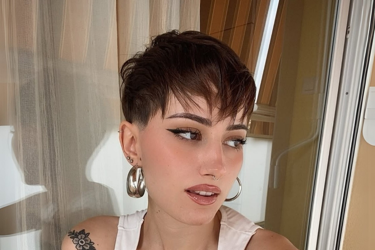 Franjas para Pixie Cut: Qual o Melhor Estilo para o Seu Formato de Rosto?