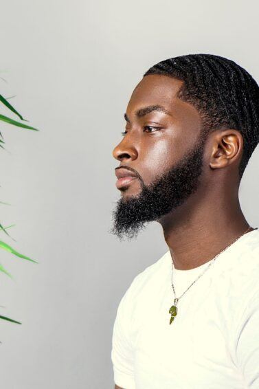 corte pixie vs corte em camadas para cabelo crespo