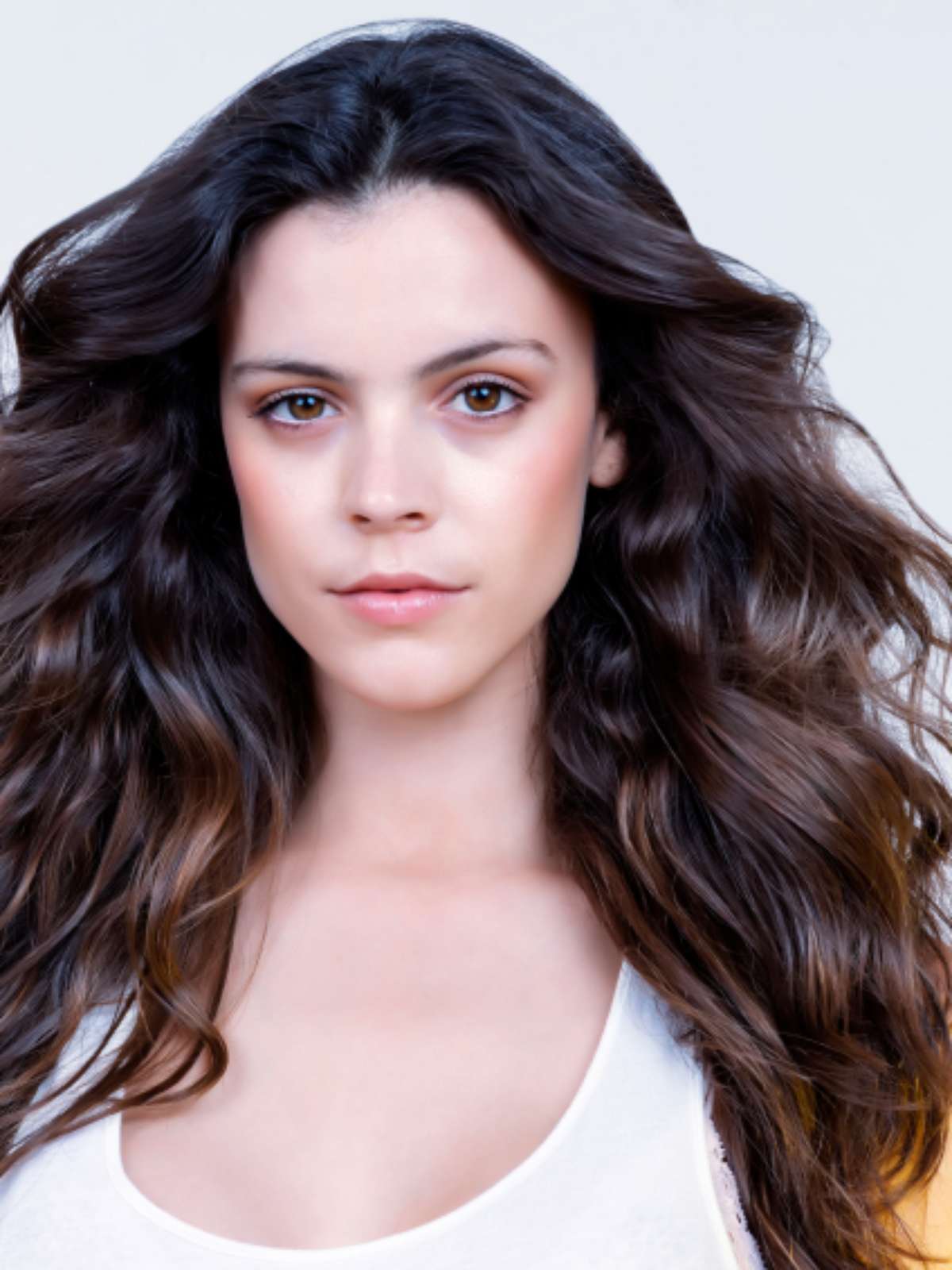 corte em U/V cabelo ondulado volumoso