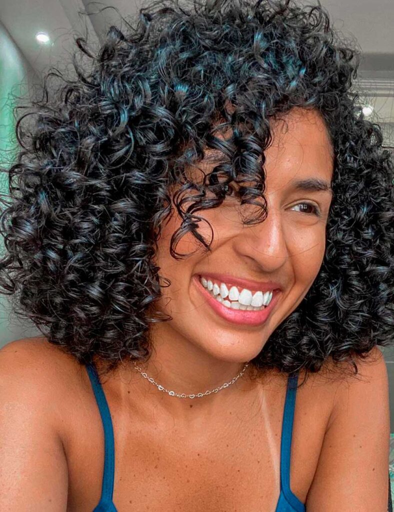 corte reto cabelo cacheado curto