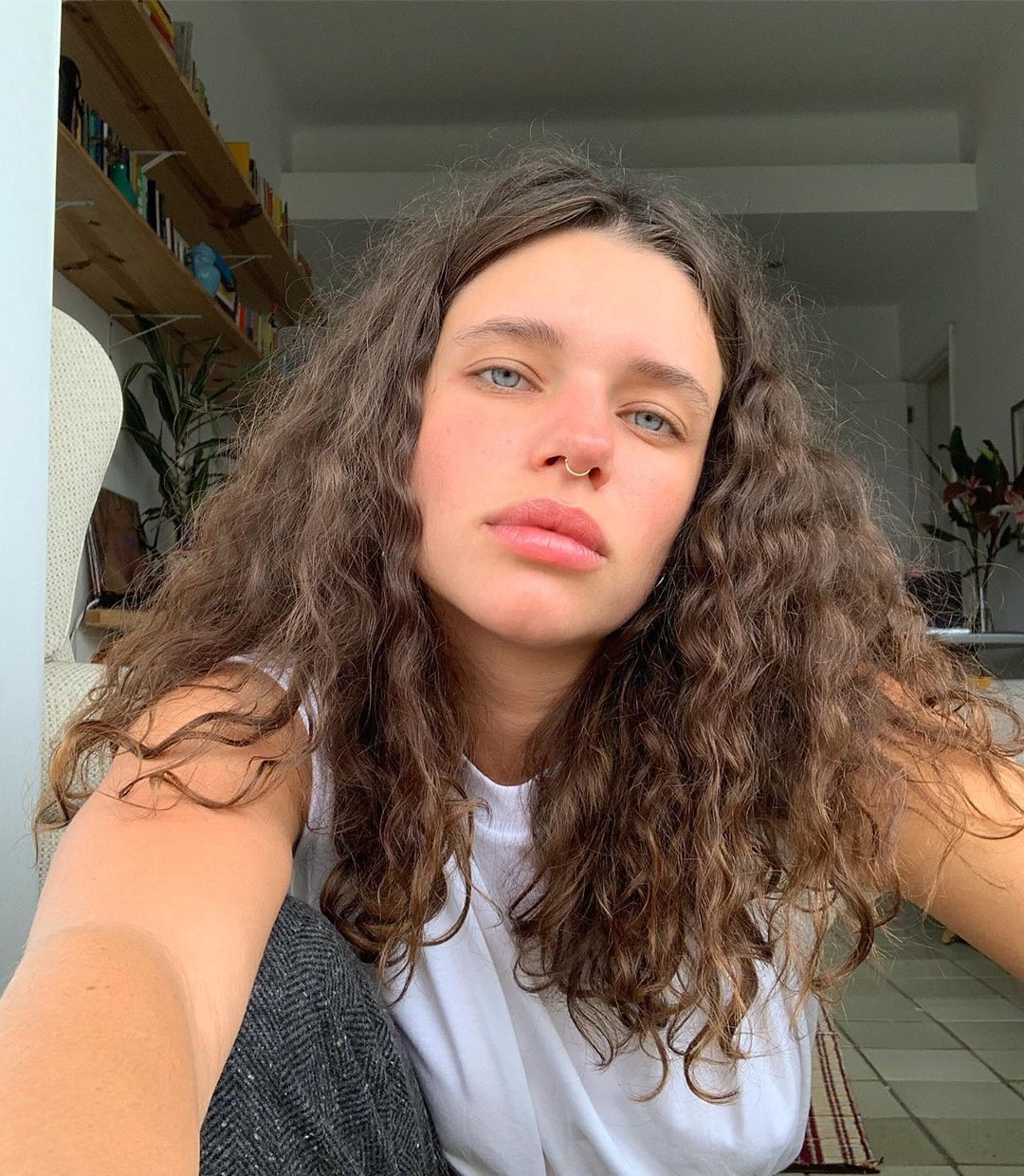 corte reto cabelo cacheado com camadas internas leves