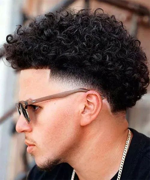 corte de cabelo crespo com franja