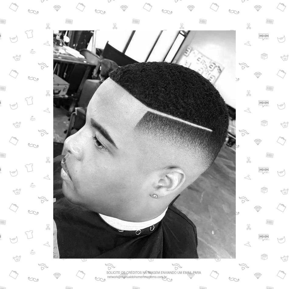 5 ideias de títulos:
1. Cortes de Cabelo Crespo: As Tendências Que Vão Dominar 2025/2026
2. Do Pixie ao Tapered: Cortes Curtos Que Valorizam o Cabelo Crespo
3. Cabelo Crespo Masculino: Estilos Modernos e Autênticos para 2025
4. Especialistas em Cabelo Crespo: Onde Encontrar os Melhores Cortes
5. Como Escolher o Corte Ideal para Cabelo Crespo: Dicas e Inspirações