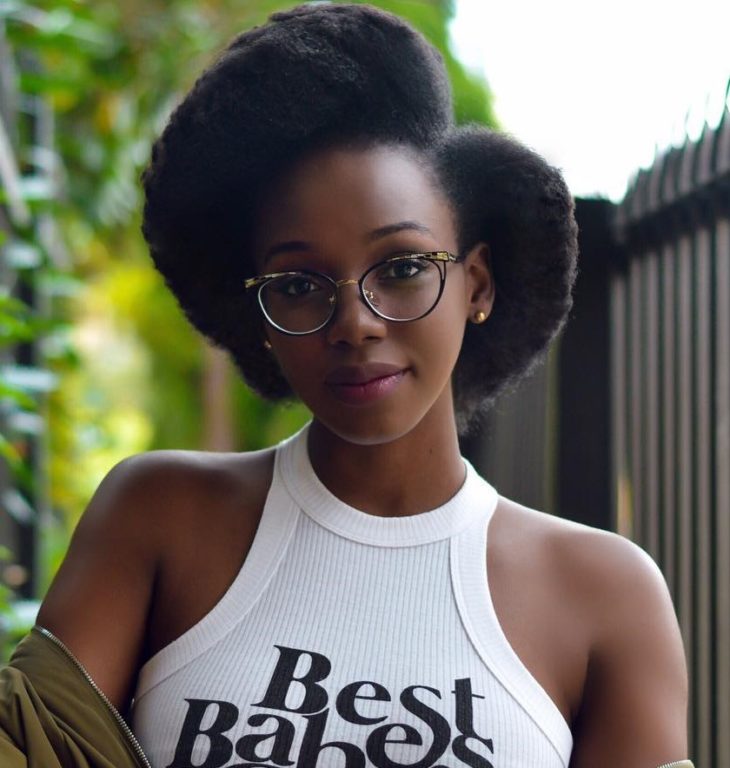 5 ideias de títulos:
1. Cortes de Cabelo Crespo: As Tendências Que Vão Dominar 2025/2026
2. Do Pixie ao Tapered: Cortes Curtos Que Valorizam o Cabelo Crespo
3. Cabelo Crespo Masculino: Estilos Modernos e Autênticos para 2025
4. Especialistas em Cabelo Crespo: Onde Encontrar os Melhores Cortes
5. Como Escolher o Corte Ideal para Cabelo Crespo: Dicas e Inspirações