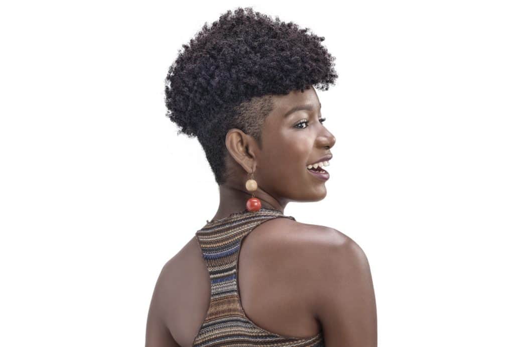 cortes de cabelo crespo curto