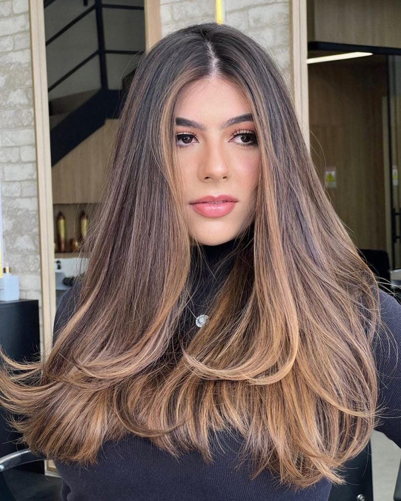 corte de cabelo liso com franja desfiada passo a passo