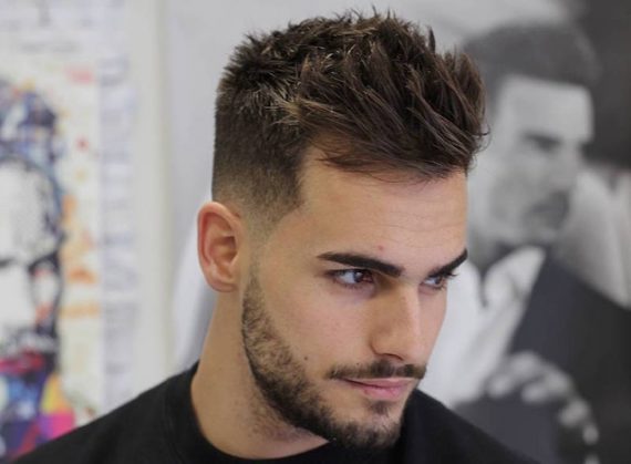 erros comuns ao cortar cabelo liso e como evitá-los