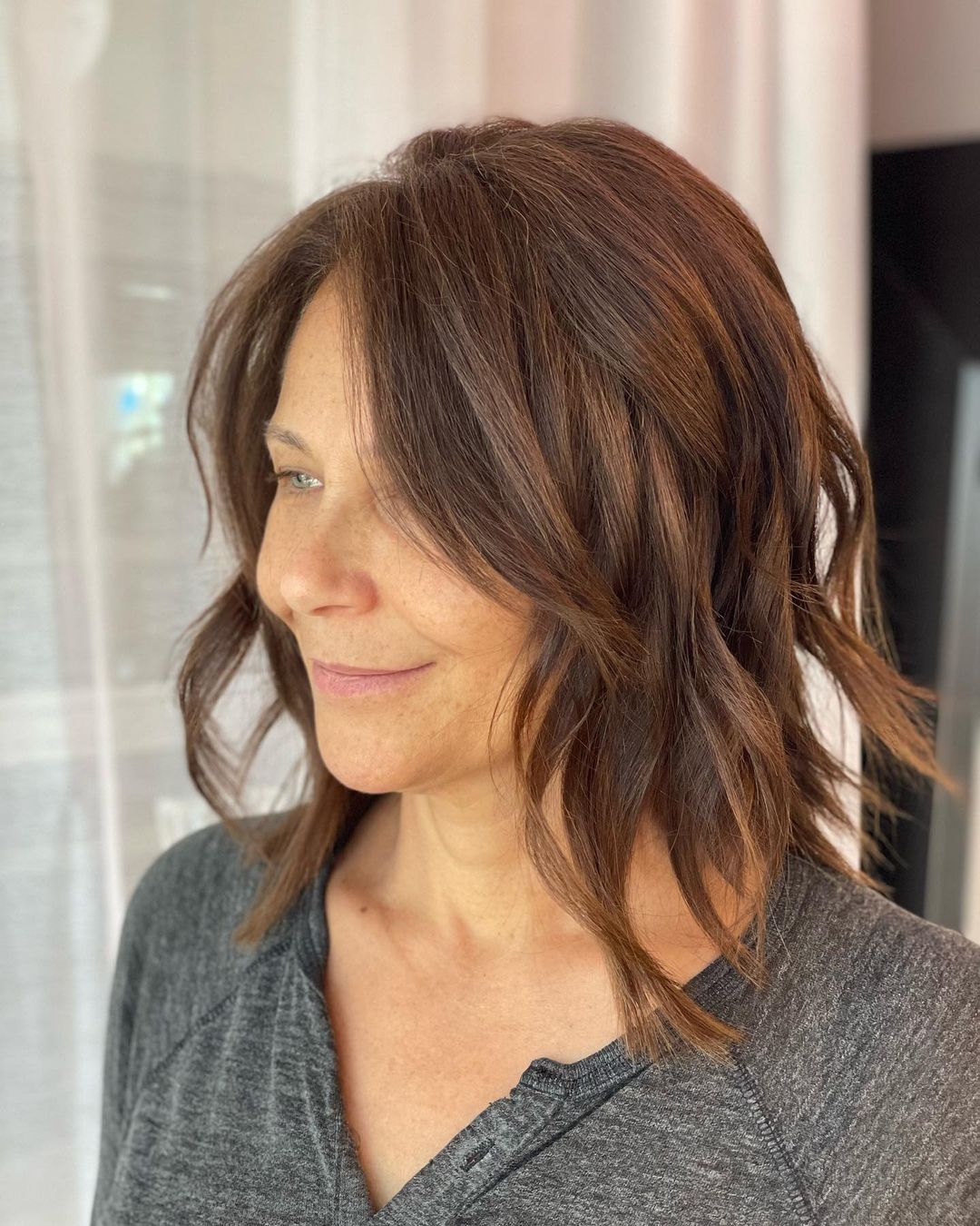 corte pixie com franja para volume em cabelo fino