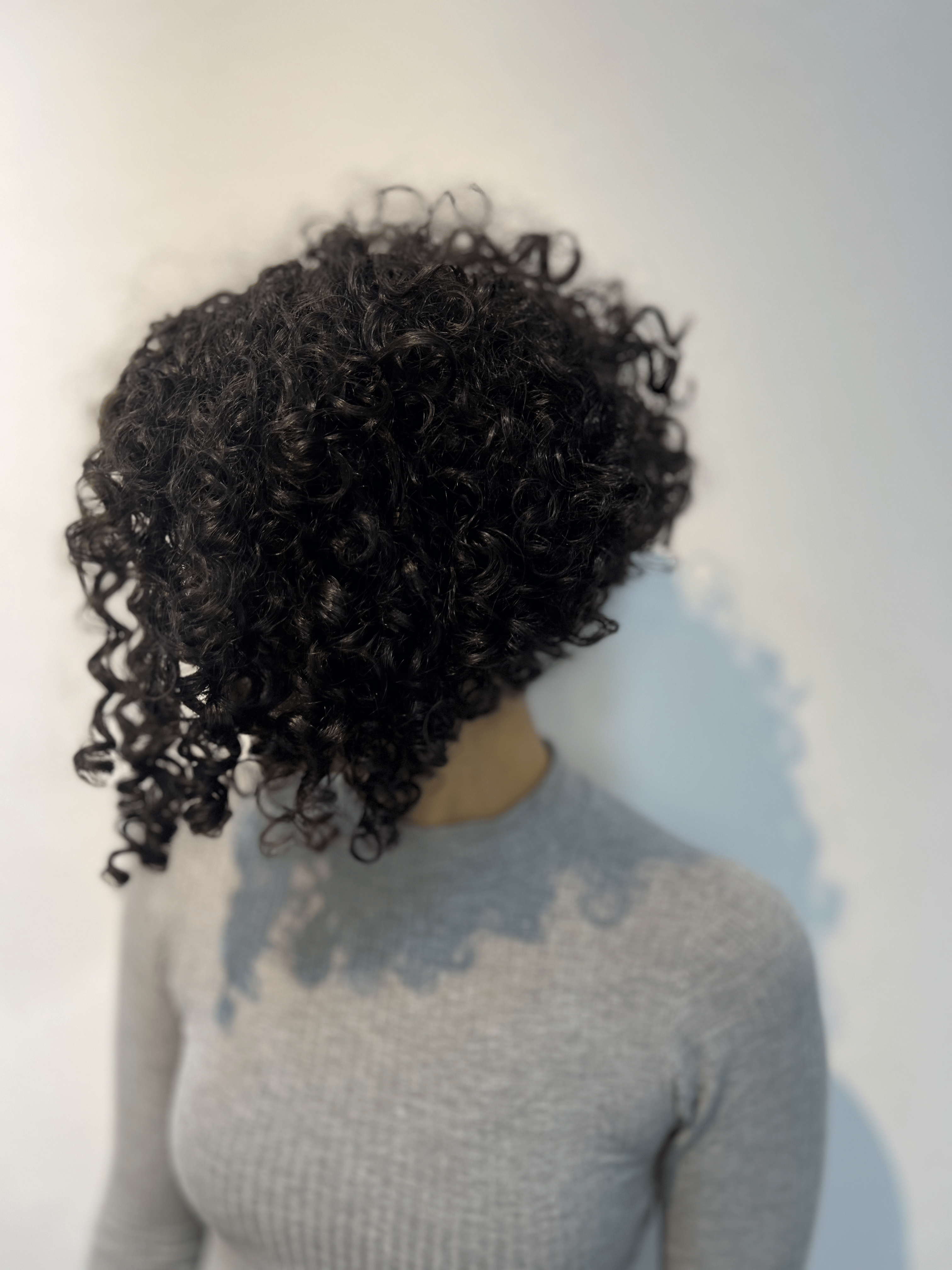 Mitos e Verdades sobre a Curvatura do Cabelo: O Que Você Precisa Saber