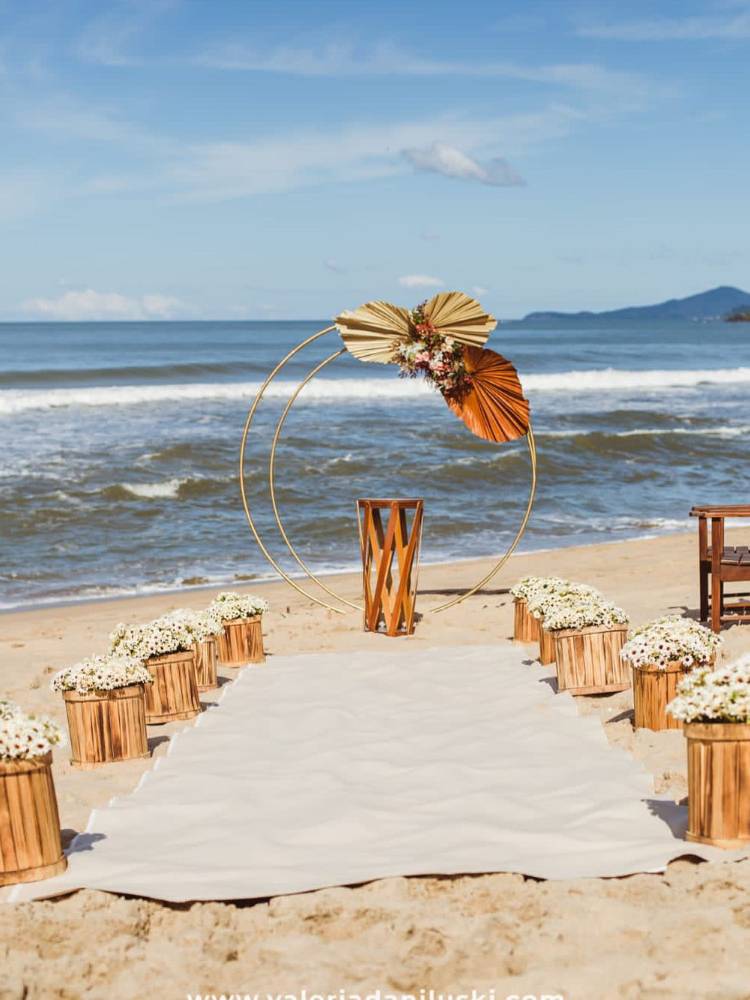 custo decoração casamento praia simples barato