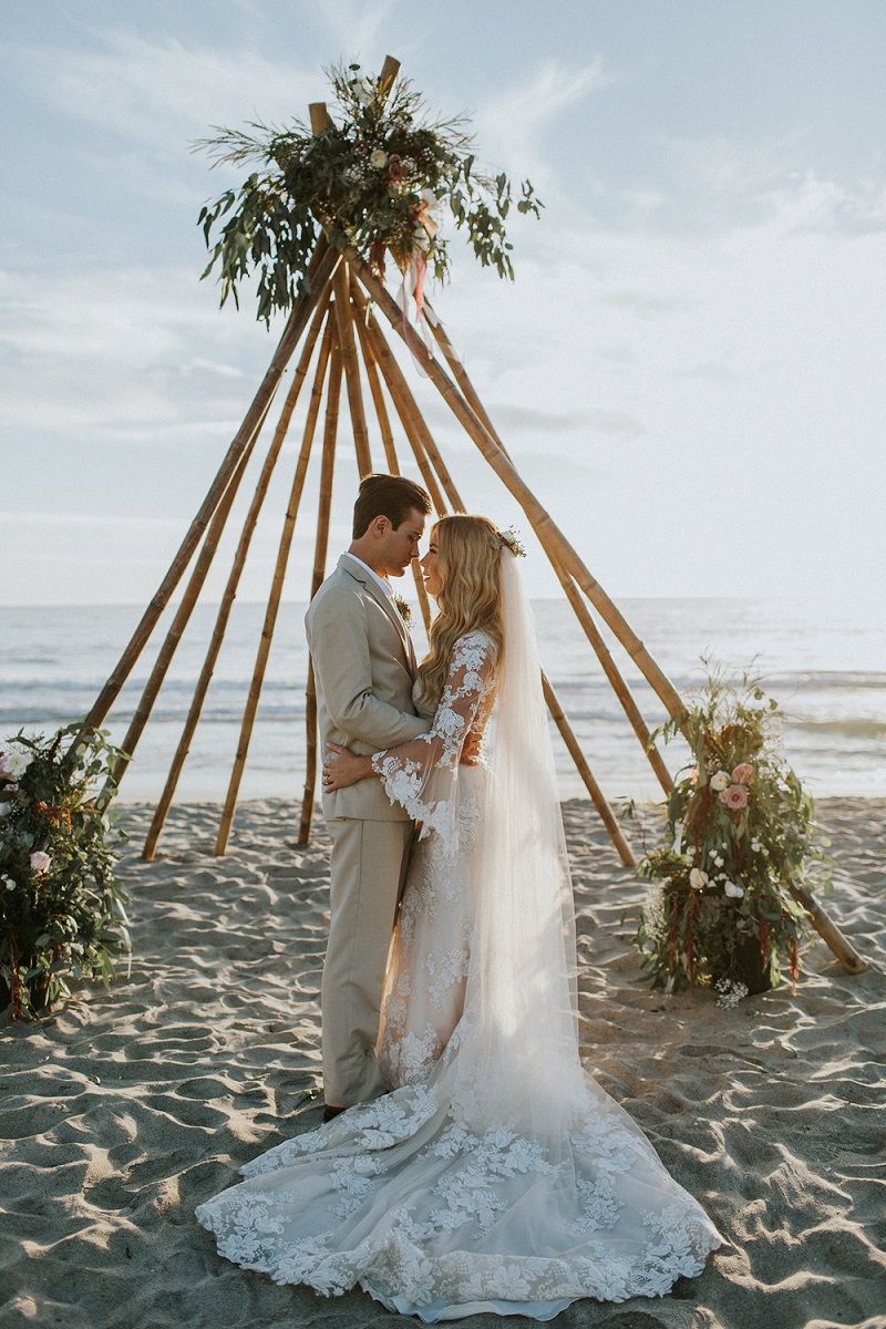 custo decoração casamento praia simples barato
