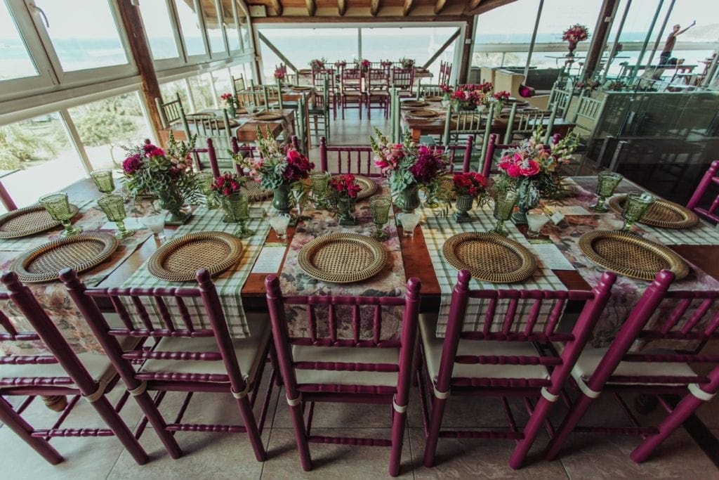 custo decoração casamento praia simples barato