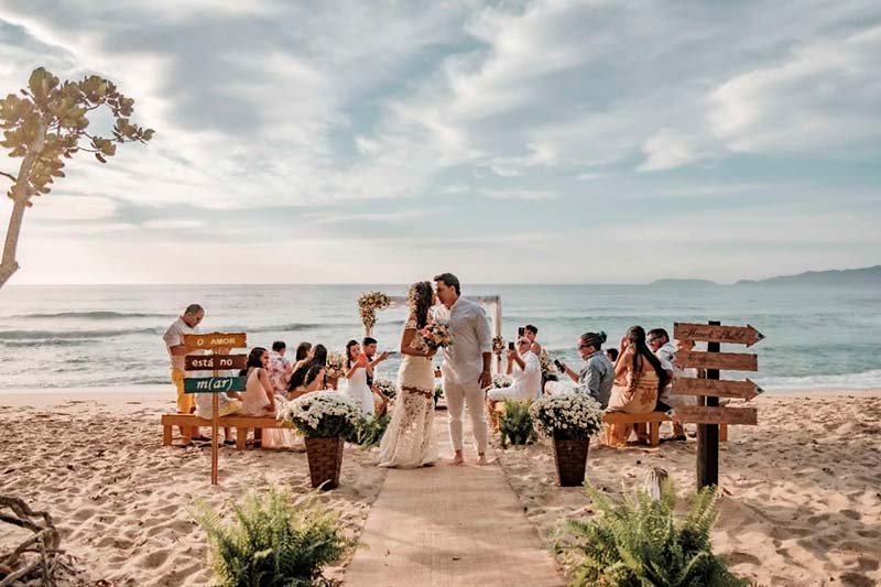 custo decoração casamento praia simples barato